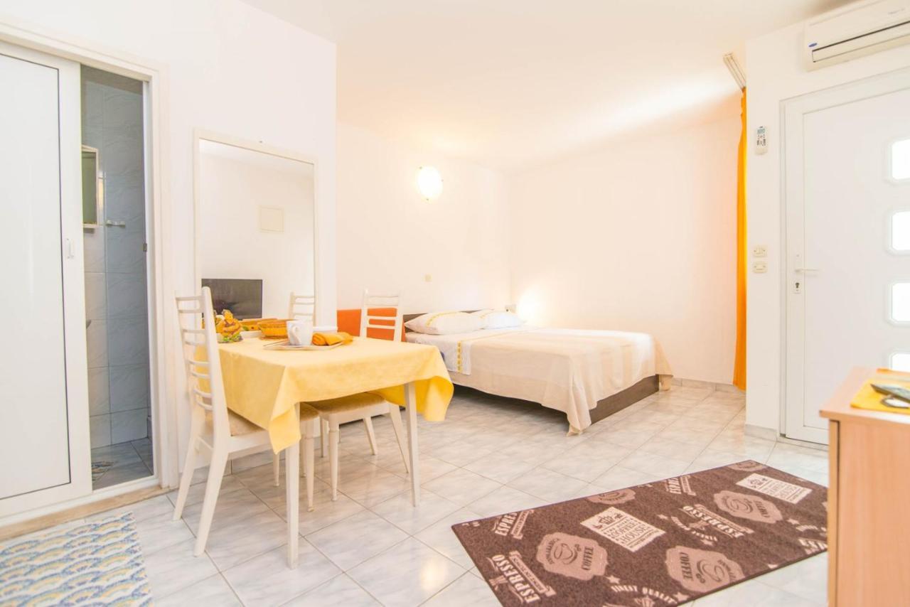 Apartments Mili 732 Makarska Kültér fotó